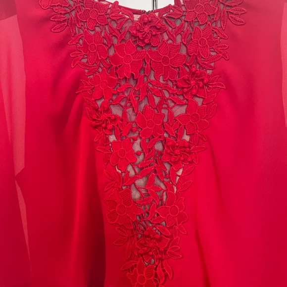 BCBGMaxAzria Dress in Holiday Red, size 6 - Picture 3 of 4